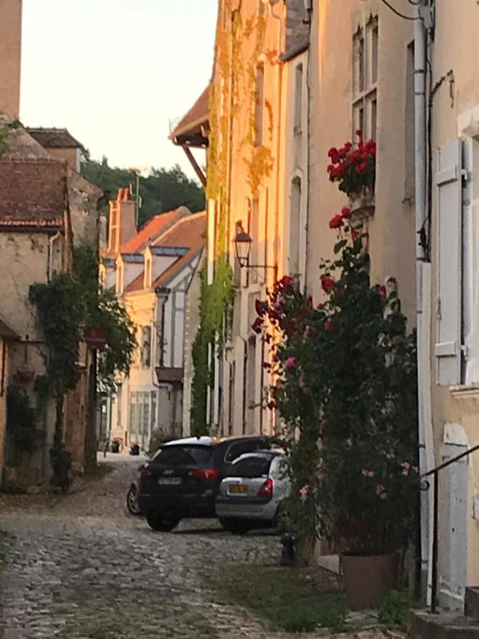 Voyage… Βίλα Noyers-sur-Serein Εξωτερικό φωτογραφία